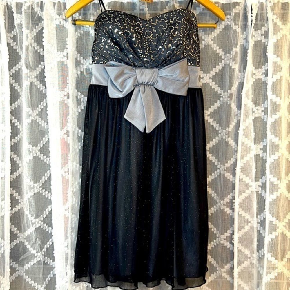 Formal Dress; strapless w/ sequins & bow embellishments